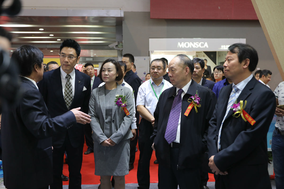 微信图片_20171110131356.jpg Ag集团